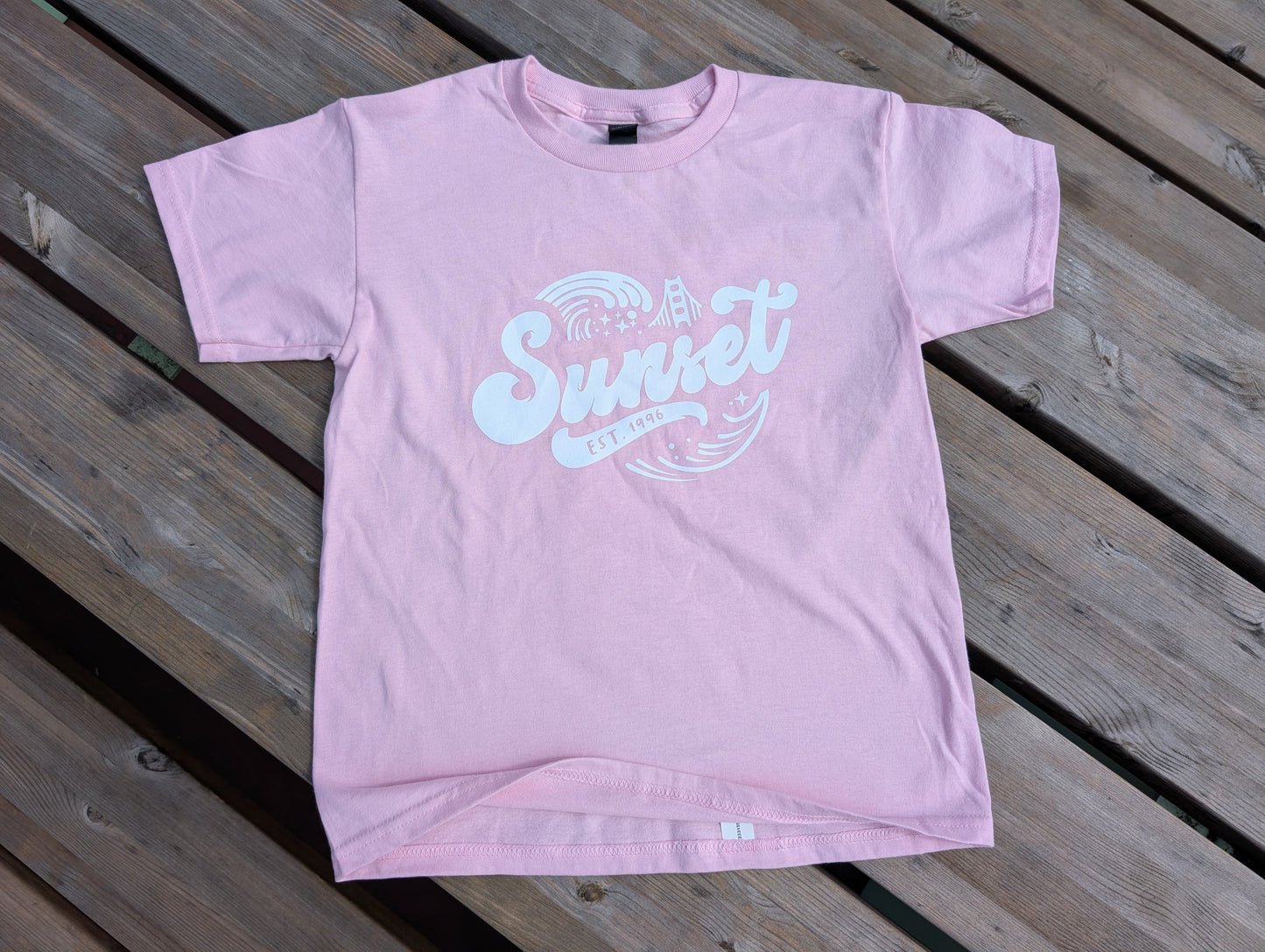 New! Youth Sunset Wave T-shirt in Light Pink